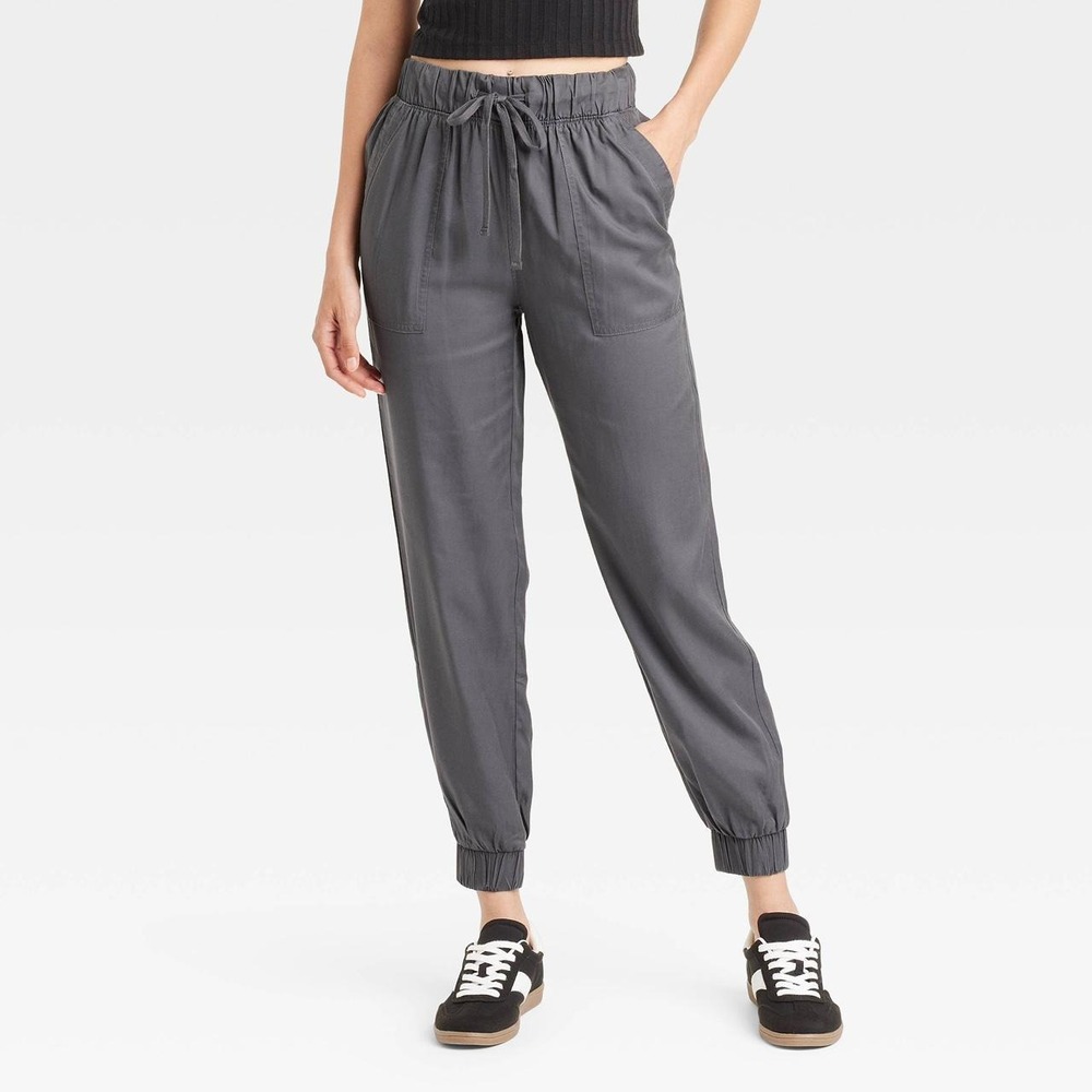 Universal Thread Women's High Rise Joggers Lightweight Woven Relaxed Ankle